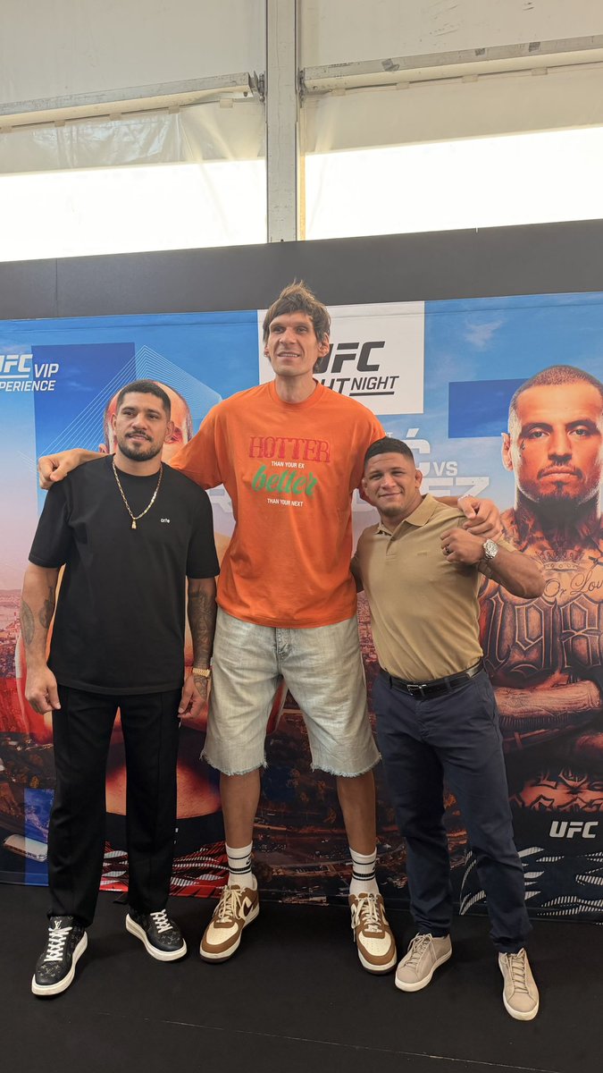 GilbertDurinho's tweet photo. Belgrade Serbia @ufc @BobanMarjanovic @AlexPereiraUFC https://t.co/muvy42DfoK