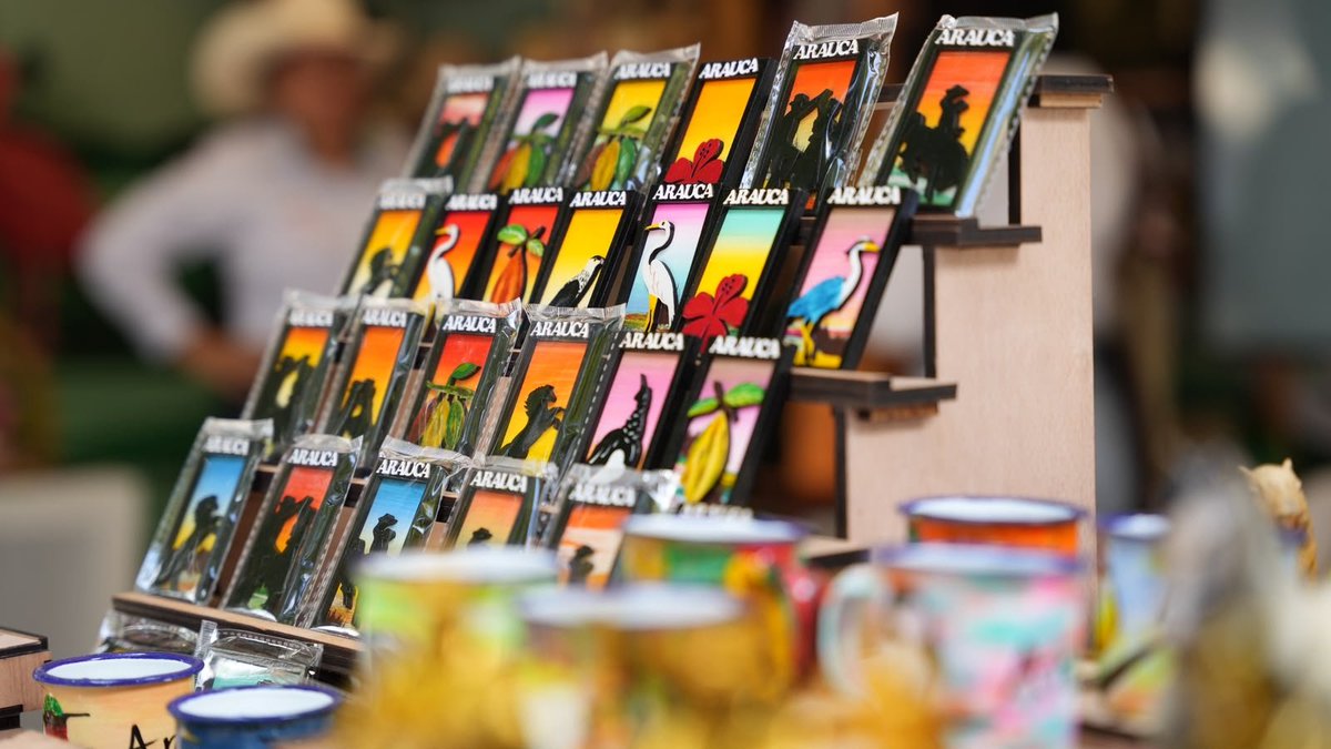 FNDCol's tweet photo. 🚨 ¡La Feria #ColombiaSonLasRegiones ya abrió sus puertas en el segundo día! 🇨🇴

Los 32 departamentos te esperan con artesanías, gastronomía, música, cultura y experiencias para toda la familia.

📍 Parque de la 93
¡Ven y recorre Colombia en un solo lugar!
🔗 https://t.co/BZfAVumlnR