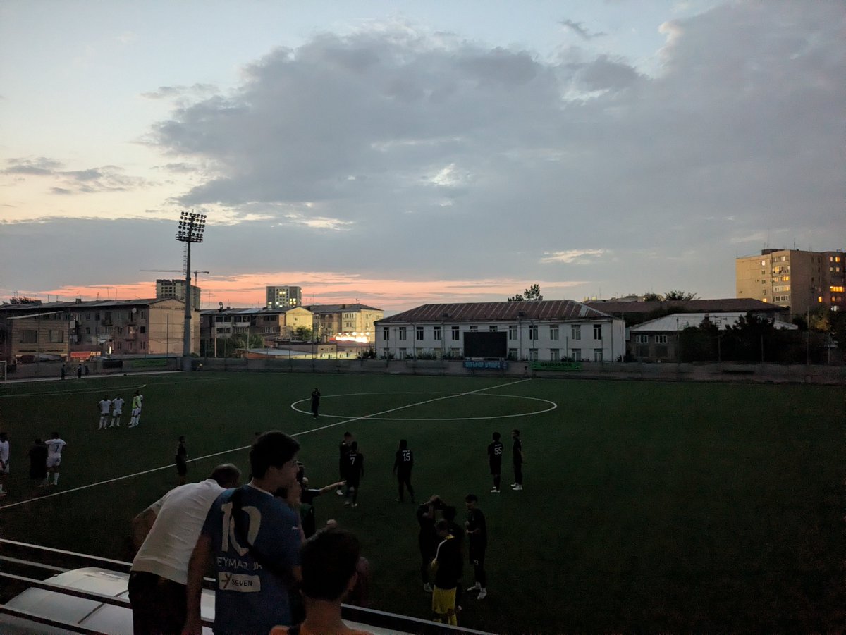 tomoki10892891's tweet photo. まさかの停電で中断中
試合中の停電は人生初だ https://t.co/K5jw9WRbOt