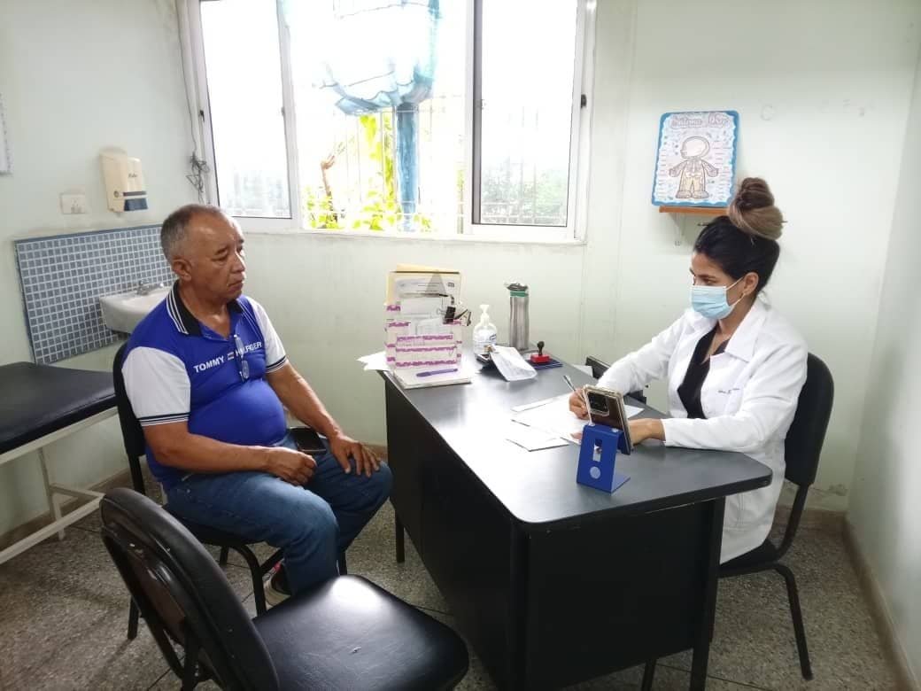 LAR_2025's tweet photo. Seguimos llevando Esperanza y Salud a todo el que necesita. Avanzamos en nuestros servicios desde el CDI Bararida, estado Lara 🇻🇪 comprometidos con la Virtud y el Honor de la medicina cubana 🇨🇺.
#CubaCoopera
#CubaNoEsUnaAmenaza
#TumbaElBloqueo https://t.co/JrFgdGNo1p