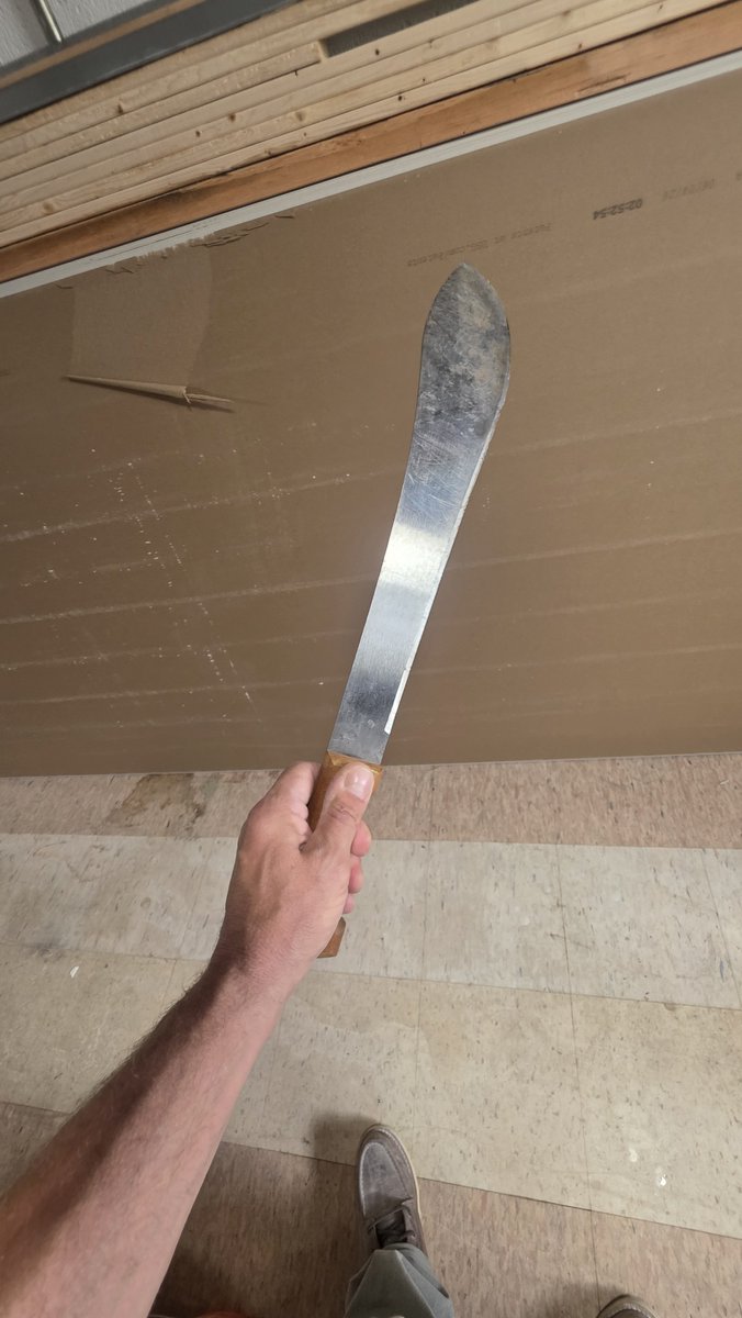 Carpenter_215's tweet photo. More #Demo and found a hidden treasure 🤑 #Brazilian made #Cutlas https://t.co/t8N0rkAj0j