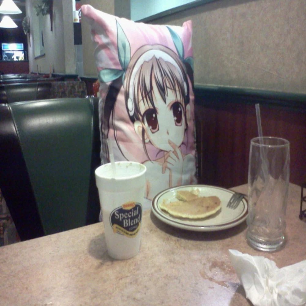 kirayhf's tweet photo. on my date and i’m pretty nervous do you guys have any tips? https://t.co/WPPqjp0HSw