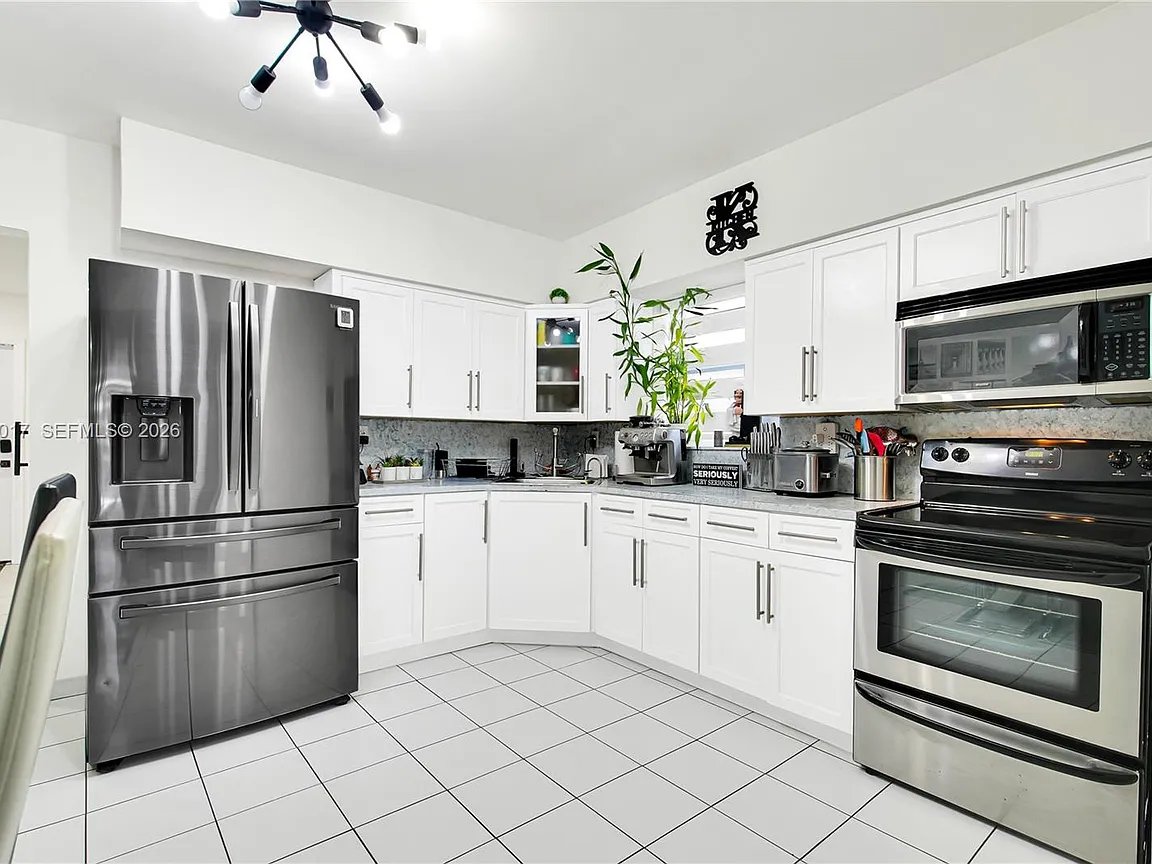 PrimeRealtyP1's tweet photo. For sale 🔥
$483,000
3 beds

2 baths
1,167 sqft
333 NW 60th Ave, Miami, FL 33126 Est.
Listing updated: July 31, 2026 at 07:13am

Listed by:Prime Realty Partners 
For more inquiry and inspection 
Send a DM or contact primerealtypartners@zohomail.com!

#fyp #realestate #familyhome https://t.co/BUFFNWQdCv