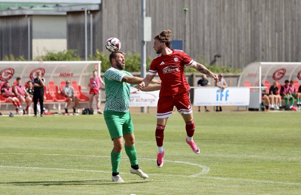 ClivePears22412's tweet photo. 1st goal and action from today’s match @HaverhillRovers 3 @DerehamTown 3 https://t.co/R9sEl9b1a5