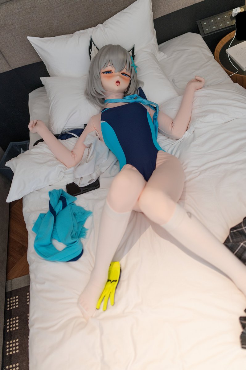 HaideRequisiten's tweet photo. Shirako, are you already unable to handle just a little tickling?
#cos  #cosplay  #Shiroko #kigStyle  #kigurumi #photography  #uniform  #コスプレ #砂狼シロコ  #着ぐるみ  #写真撮影 https://t.co/l72y9brVMC