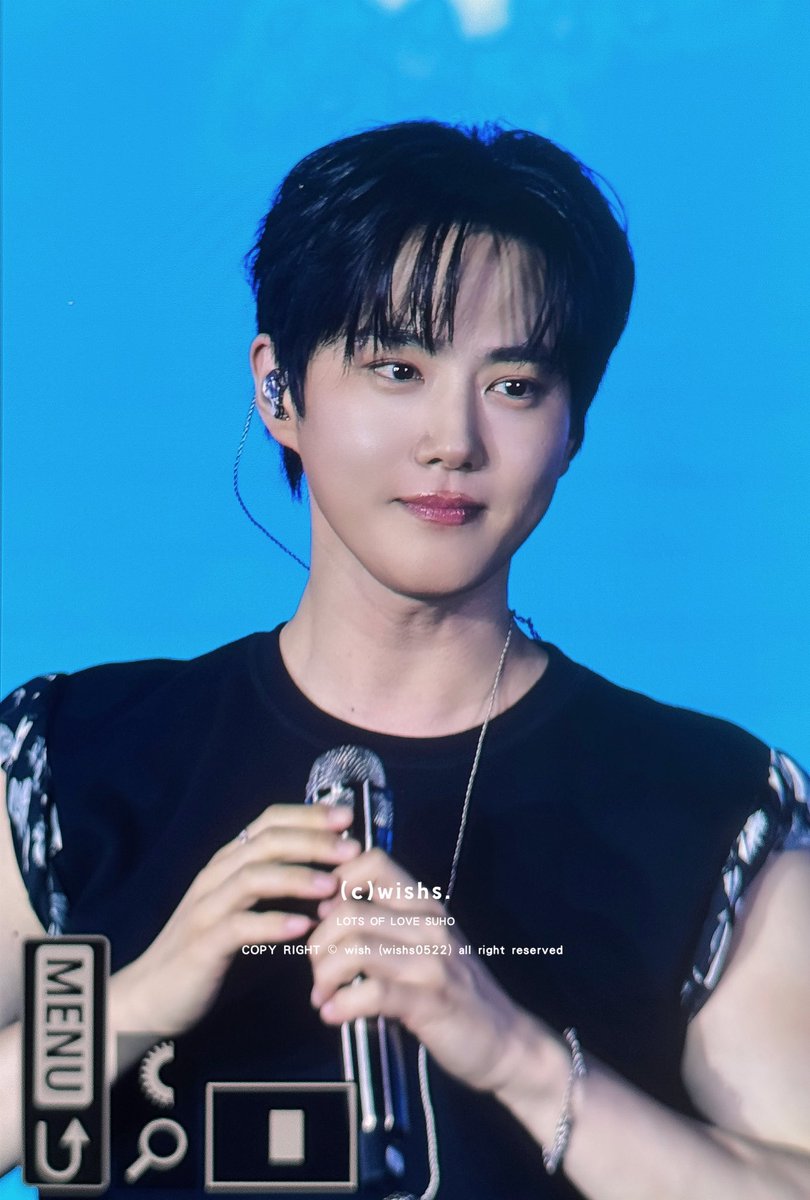 wishs0522's tweet photo. 260801 Ganzberg Show Super Idol My Love in Cambodia

#suhoincambodia  
#수호 #SUHO #준면 #김준면 #金俊勉 #スホ #EXO
@weareoneEXO https://t.co/k9RwKpImGh