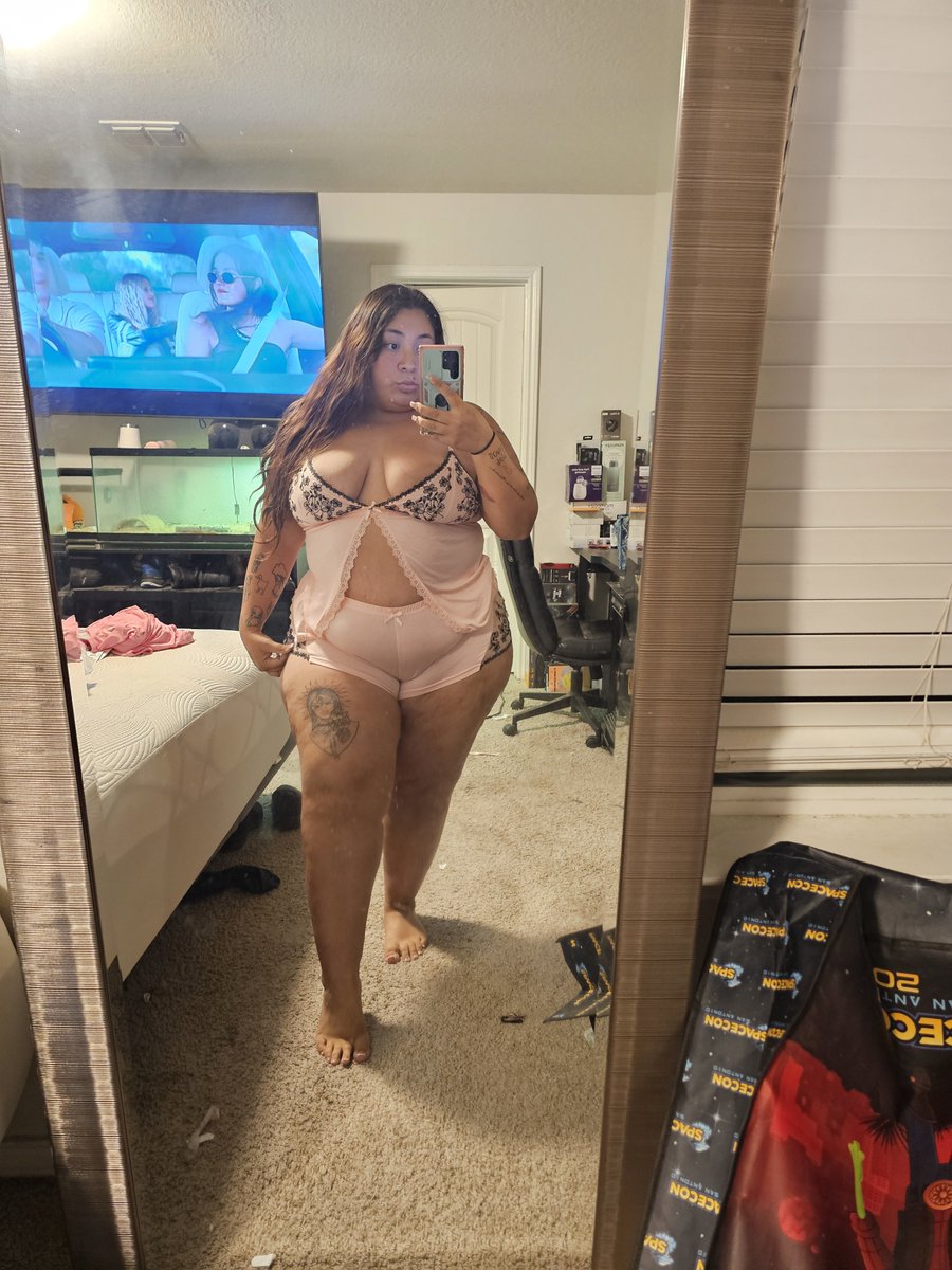 PreciousDanni99's tweet photo. Bbw latina #210 #sanantonio #bbw #latina #bigtitsmomِ https://t.co/h8nAFbW4Hx