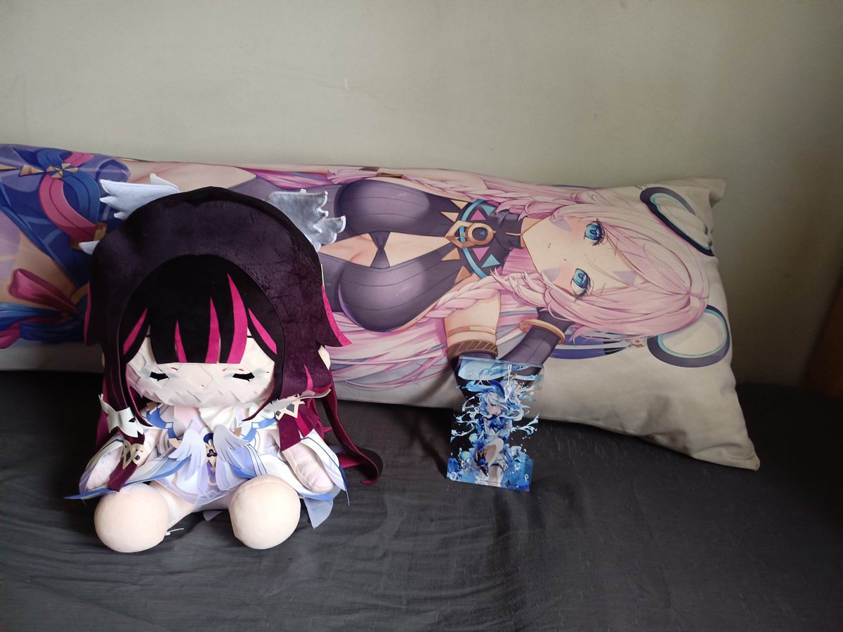 RevBaskerville's tweet photo. I only just realized that i have my whole genshin top 3 as merch https://t.co/plKXyhD6C4