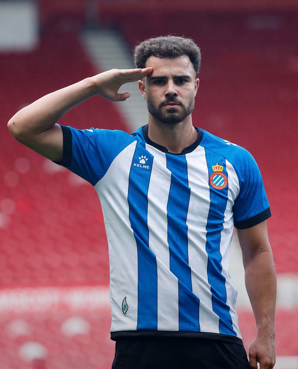 xDidAkO's tweet photo. Esa mirada… ese gesto serio, confiado… está bendecido, algo de él me recuerda a ti… 😭💙🤍 #rcde https://t.co/lrNnbt3cqm