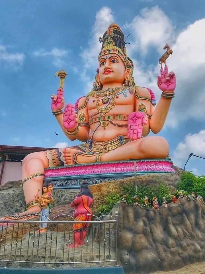 Divine1155's tweet photo. जब आप उन पर भरोसा करेंगे और उनके मार्ग पर चलेंगे तो शिव आपका पक्ष लेंगे।

तिरुकोनेश्वरम मंदिर, त्रिंकोमाली, श्रीलंका में भगवान शिव की सुंदर मूर्ति। 🙏

हर हर महादेव ❤🙏 https://t.co/ljszBDLnnG