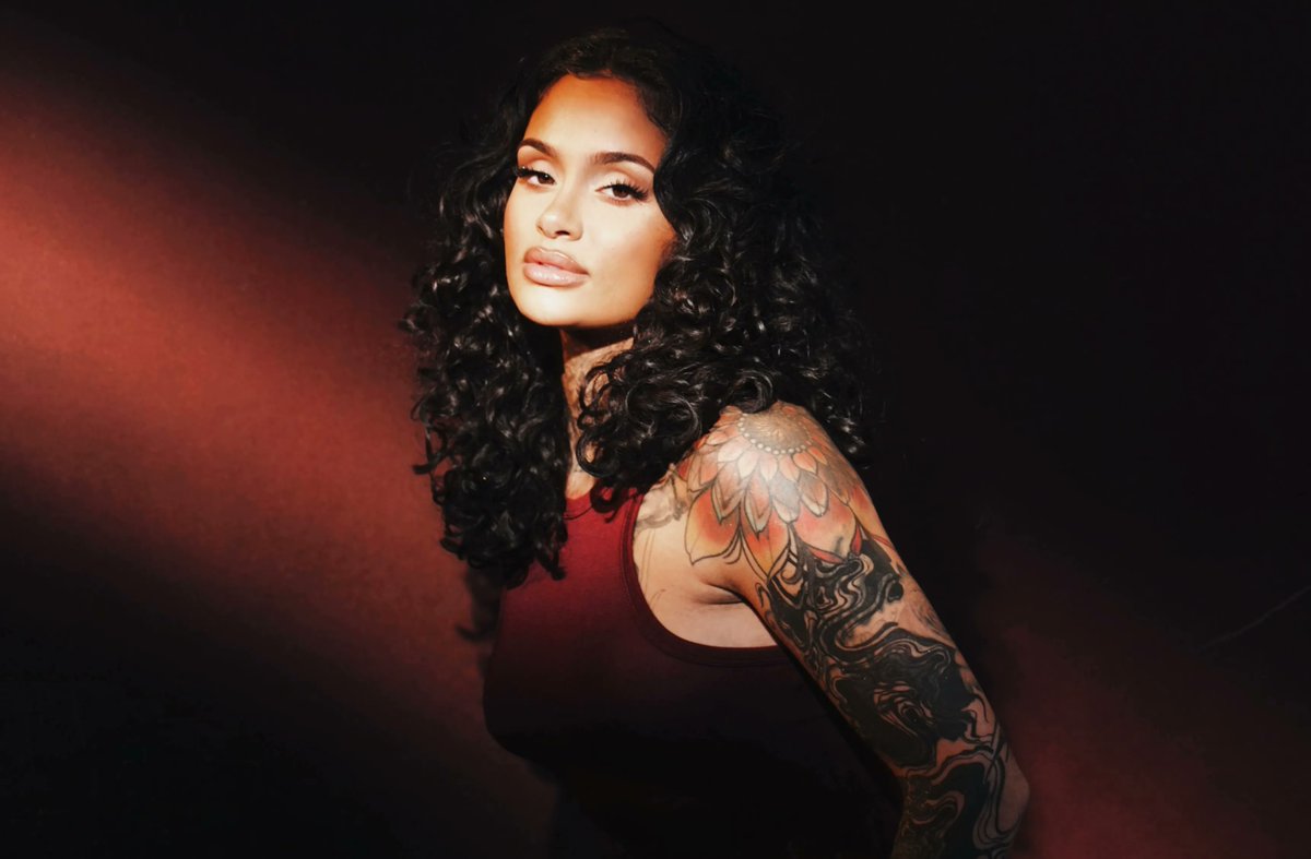 chartdata's tweet photo. Shaboozey and Kehlani's "Bullets &amp; Blades" debuts at #125 on the US Spotify chart with 376K streams. https://t.co/7cs1mGtJbK