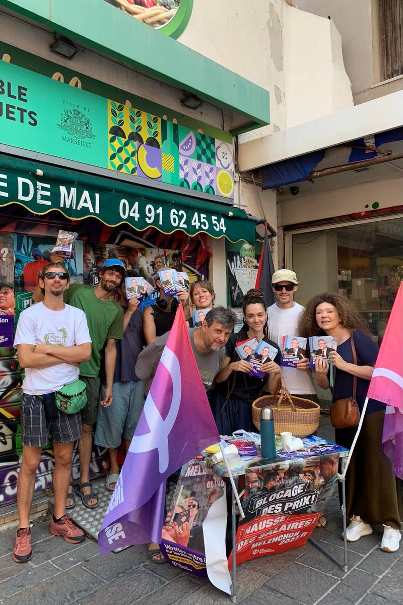 MarsInsoumise's tweet photo. « On se sent si utiles ! » ❤️ Tout l'été, la @FranceInsoumise est mobilisée en porte-à-porte, sur les marchés et plages de Marseille pour vous aider à vérifier votre inscription sur les listes électorales 👉 https://t.co/aHLQlW6f0G

Un peuple s'organise pour tout changer en 2027. https://t.co/G4FwuBO0C1