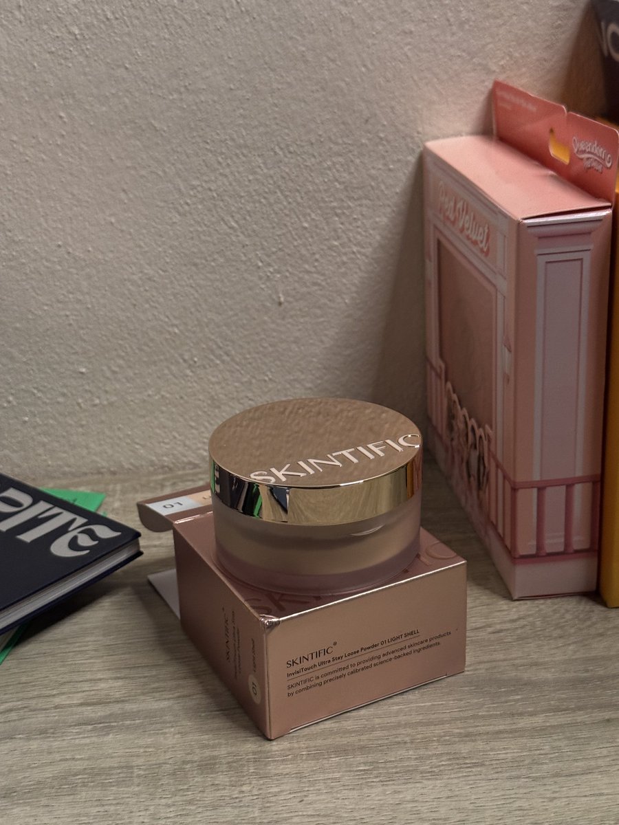 satomi_k2's tweet photo. ส่งต่อ 🤎 SKINTIFIC Loose Powder 
  01 Light Shell แป้งคุมมัน ฟินิชผิวแมตต์

 180.-รส ใหม่กริบ (ป้าย239)

สนใจdm ได้น้า💌

#ส่งต่อเครื่องสำอาง #ส่งต่อสกินแคร์ #SKINTIFIC #SkintificThailand #ตลาดนัดเครื่องสำอาง #ส่งต่อskintific https://t.co/vzX4mf9H9f