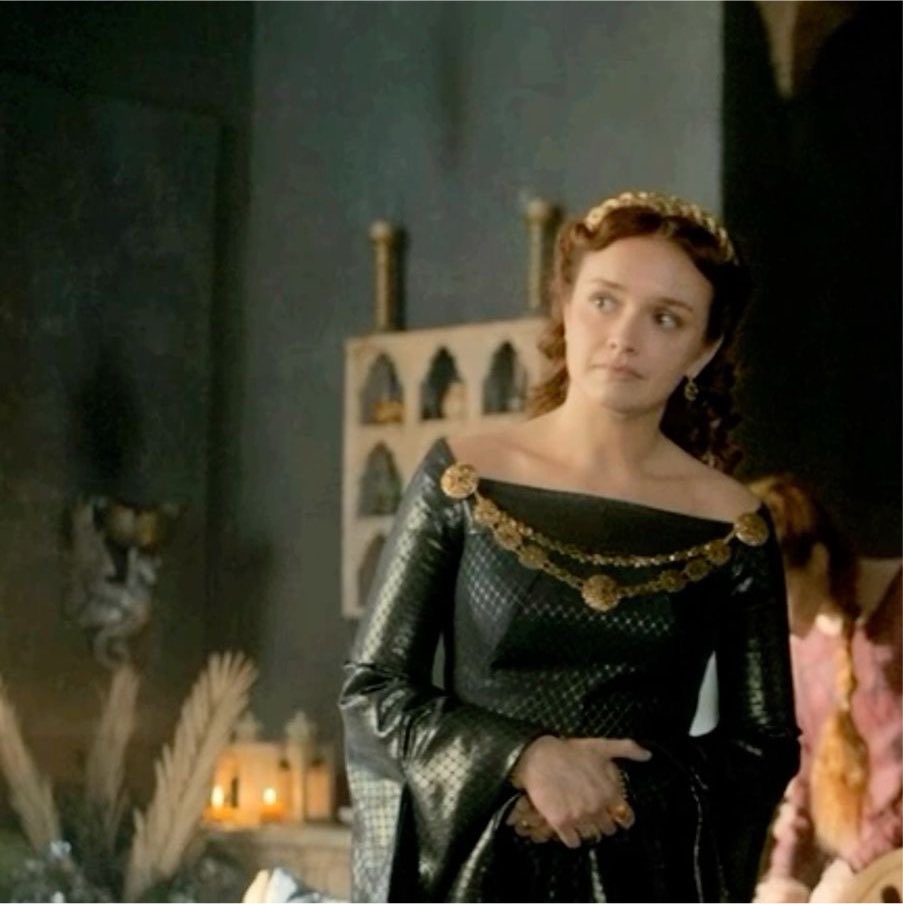 rvgsdelight's tweet photo. no wonder she never had time for her children, she was all up in rhaenyra’s business ctfu 😭😭 https://t.co/0ZijIAfkqS