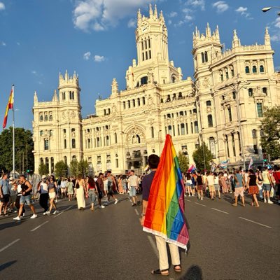 avinsang's tweet photo. Una del pride 🏳️‍🌈 https://t.co/iFbdVEfbzX