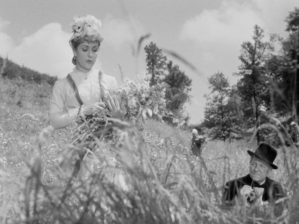philippe_rouyer's tweet photo. Au #SondageLitteratureThéâtreFrançaus de @merlinpapin3 je vote «Le Plaisir» (Max Ophuls, 1952) avec son sublime 2e sketch «La Maison Tellier» où Danielle Darrieux et Jean Gabin donne des accents déchirants au texte de Maupassant. C’était un des films préférés de Stanley Kubrick https://t.co/yaEfnIuvCA