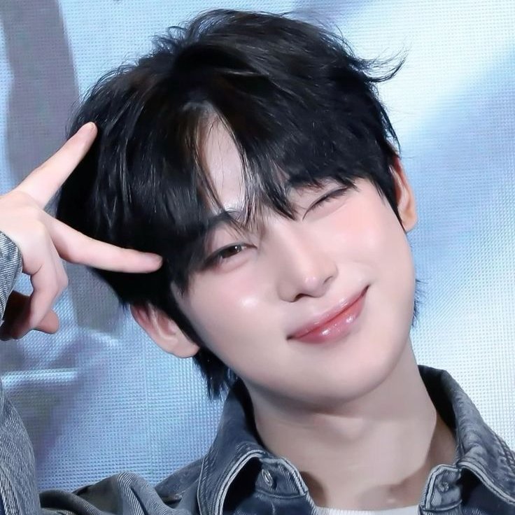 Rae_4u_777's tweet photo. ☆ Engenes, let's join this trend💫

❀ My ENHYPEN member

❀ My ENHYPEN friend

❀ My ENHYPEN boyfriend

❀ My ENHYPEN crush

@IlovemysevEN7 @BackCome98475 @heesstan4ever @Moon10yearz https://t.co/QanBKbif0I