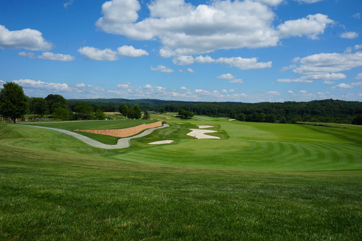 AJGAGolf's tweet photo. Home for the week 🏚️

We're back for year three of the #NemacolinJr, taking on the beautiful Shepard's Rock Course at Nemacolin Resort in Farmington, PA! https://t.co/Xju1mfabqH