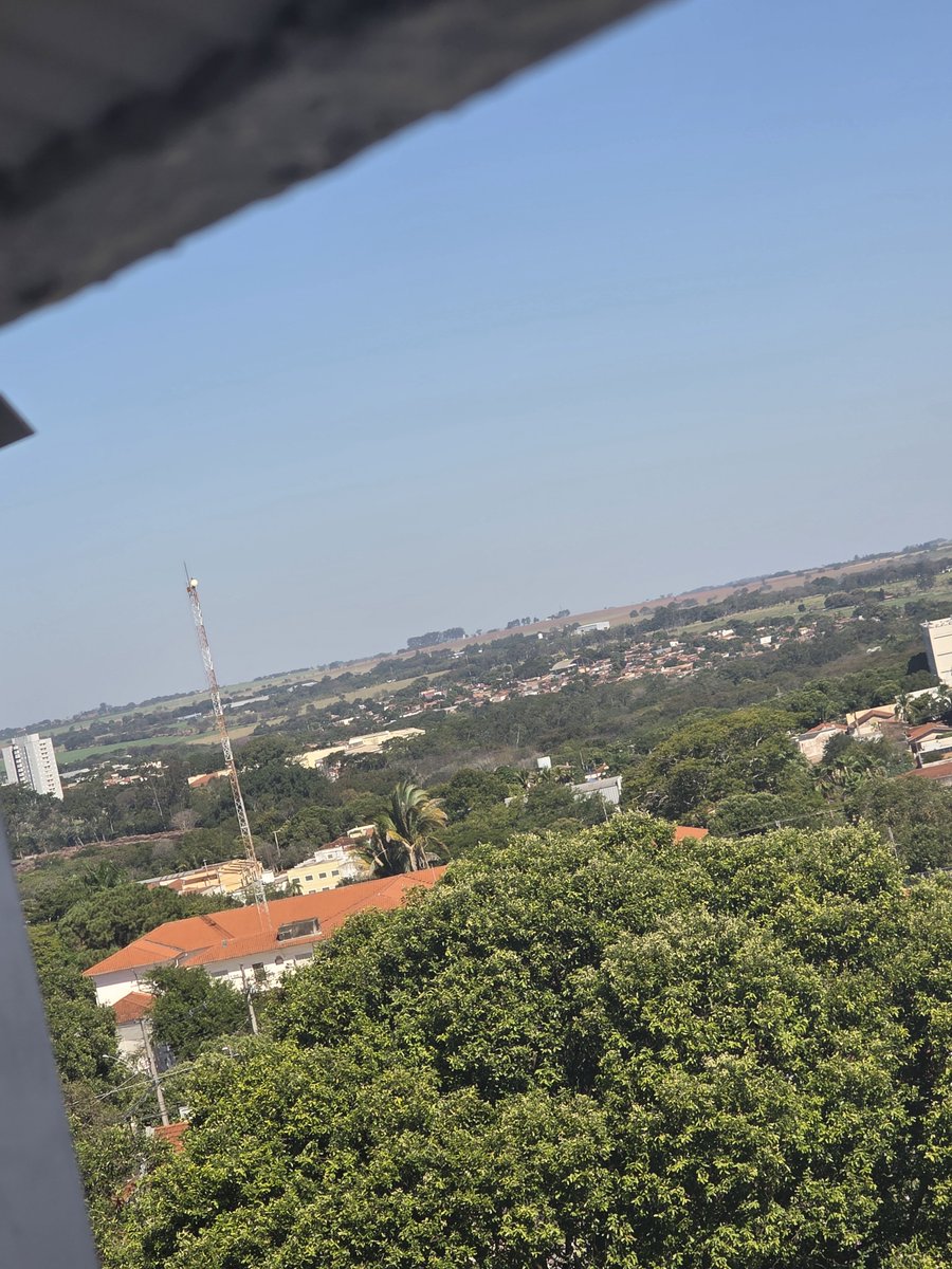 Harley_Grecco's tweet photo. Eu acho que o Horizonte nao deveria ser cinzento https://t.co/8B2OrHX9FT