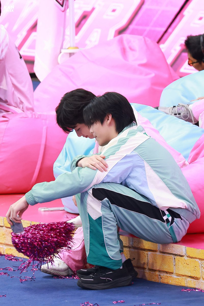 uarmysarinha's tweet photo. MEU SHIPP VIVISSIMOOOOOOOOO🌊🦷🥹😍
#DMDSportsDay2026
#theewave #tthi_eks #waveeetnp https://t.co/r8ITnVmVQN