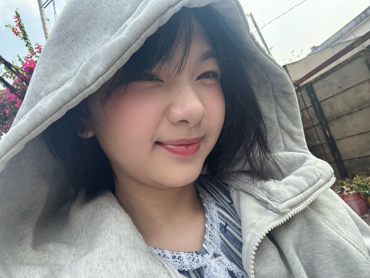 8Ronal's tweet photo. Yo! 😎 Quick reminder: your smile can brighten someone’s day—wear it proudly. 💖
ayTfm https://t.co/iR6NBo766H