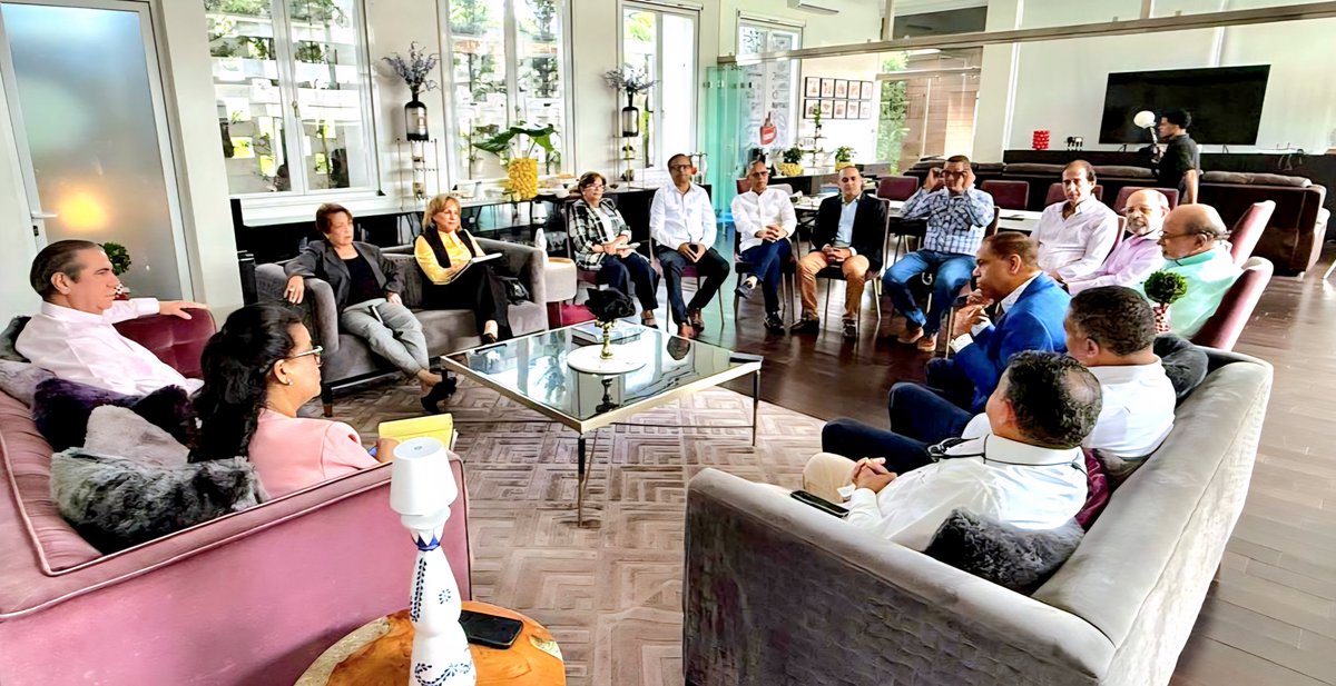PLDenlinea's tweet photo. #PortadaPrincipalPLD | CONAP-2026 del #PLD se reúne con Francisco Javier García | Video

La Comisión de la Consulta del PLD pauta encuentros con aspirantes a la candidatura presidencial de esa organización.

AMPLIAR:  https://t.co/bfcM4ttI9I https://t.co/jb1Msg7b0a