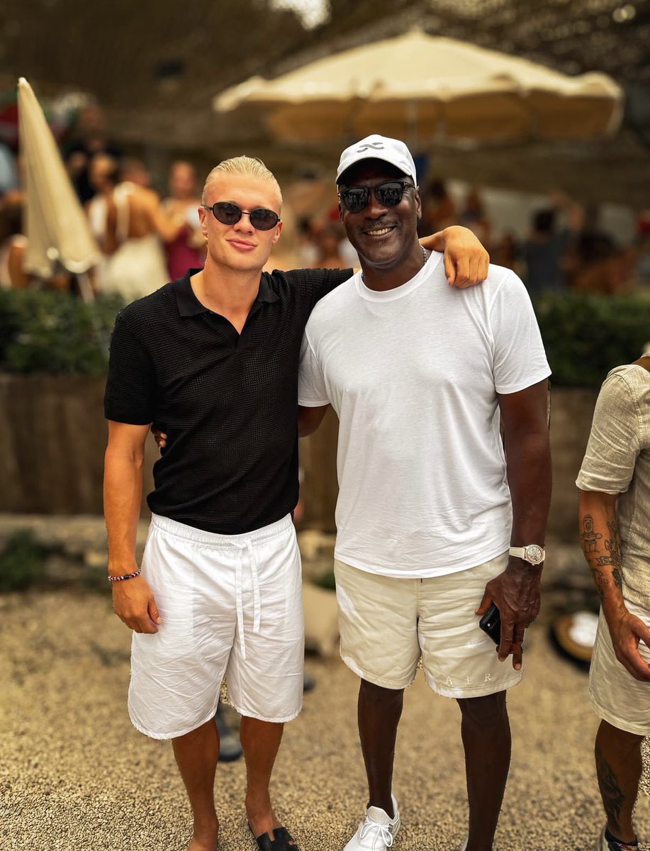 iamBigChops's tweet photo. 2 legends https://t.co/D5xVe8YbCK