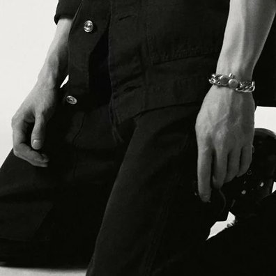 hourly yeosang hands tweet media