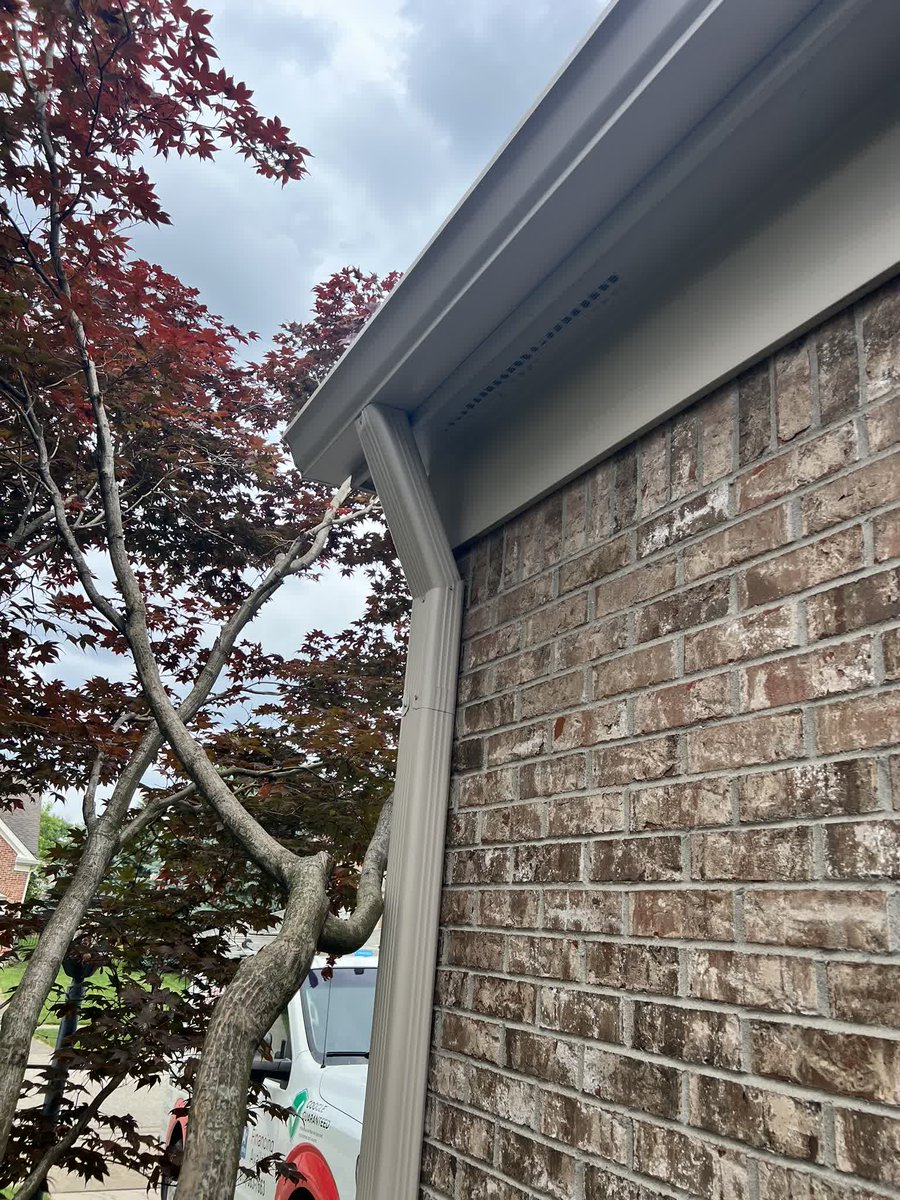 integrity1roof's tweet photo. Klonicki – Gutter Services (Cincinnati, Ohio)
VIEW ALL PICS... https://t.co/HDix2Ji5Nc

#gutters #gutterreplacement #guttermaintenance #gutterinstallation #Guttersolutions #CincinnatiOhio #LebanonOhio #northernkentucky #NKY https://t.co/hqc5bjOuE9