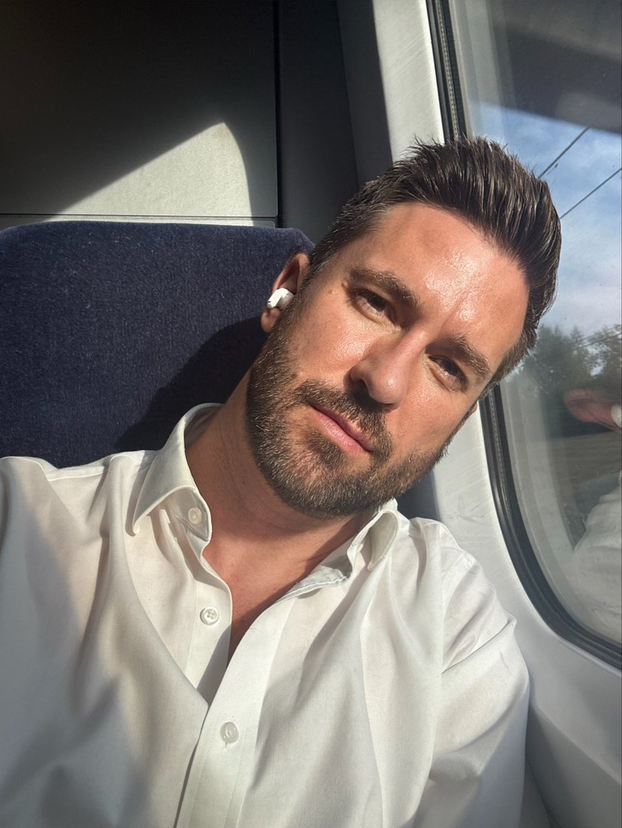 ThatManKindMan's tweet photo. One of those days where it felt like everything that could happen, did happen.Some shifts are about keeping things moving rather than getting everything perfect. Today was definitely one of those.

Time to switch off. Glad that’s done. https://t.co/e6knmLbfmm