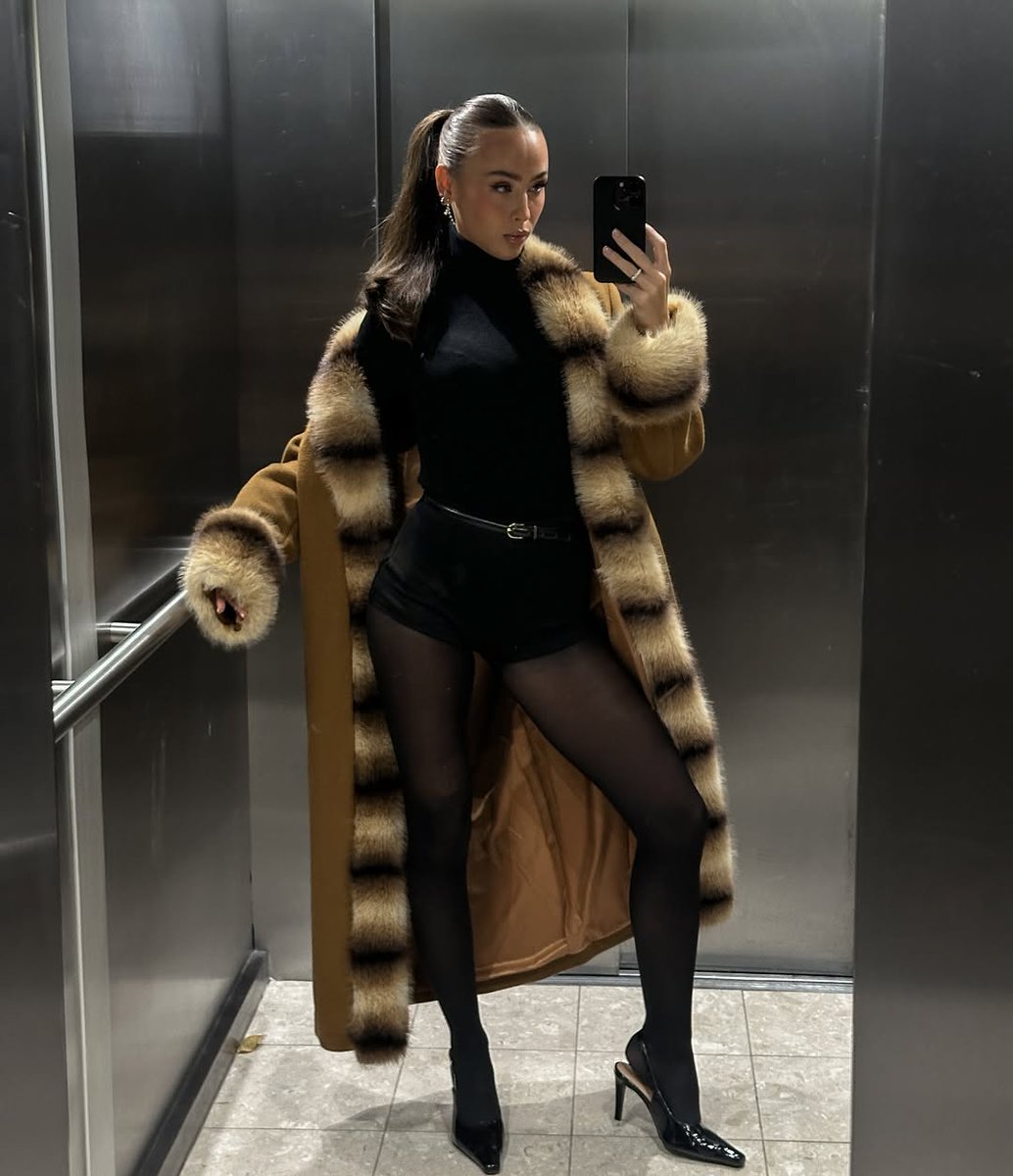 lisatellbe6lsk's tweet photo. This is the season 🎀 https://t.co/Vw0i6sQSaG