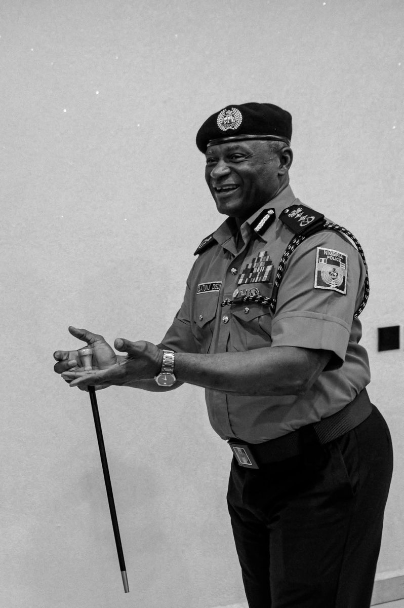 Princemoye1's tweet photo. A symbol of Human Relations,  symbol of Public Relations. 
Ire oo. 
@TunjiDisu1 @PoliceNG https://t.co/uP8U9kvi29