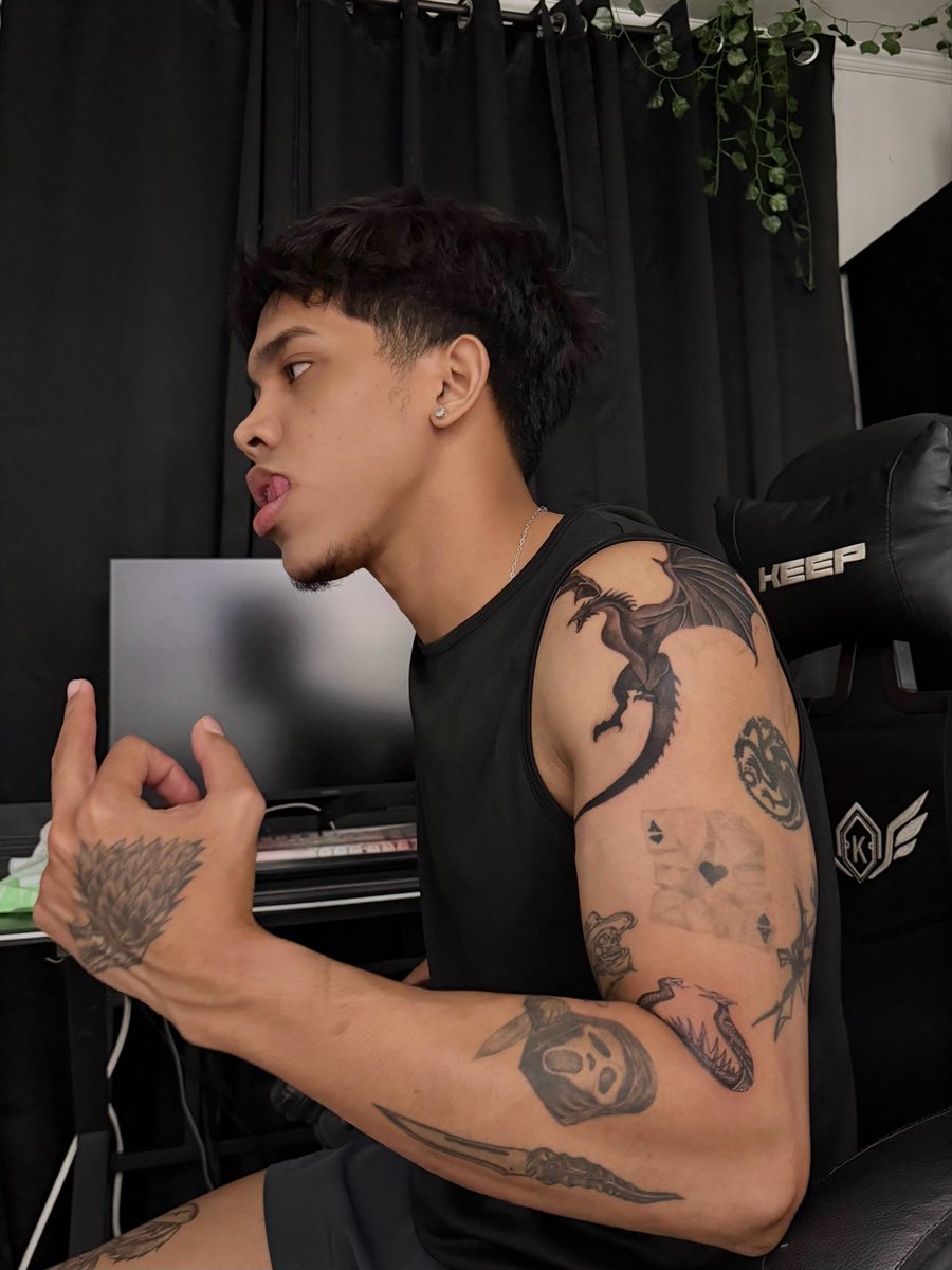 RlCarbona's tweet photo. thoughts nyo on my new tattoo hehe https://t.co/UmJtZOVQQy