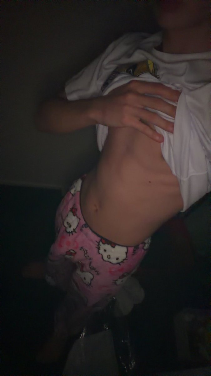 Mickmyn's tweet photo. Outfit of the day
Went to go watch Spider-ManBND

Ngl i really think the outfit looks so good on me but i guess that’s prob a twink. Makes me fill more of a twink also lol.

#bi #mIm #gay #GayTwitter #GayMen #GayModel #GayBoys #GayLife #MaleModel #InstaGay #Twink
#dl #GayBoy https://t.co/gjgRD8mv1p