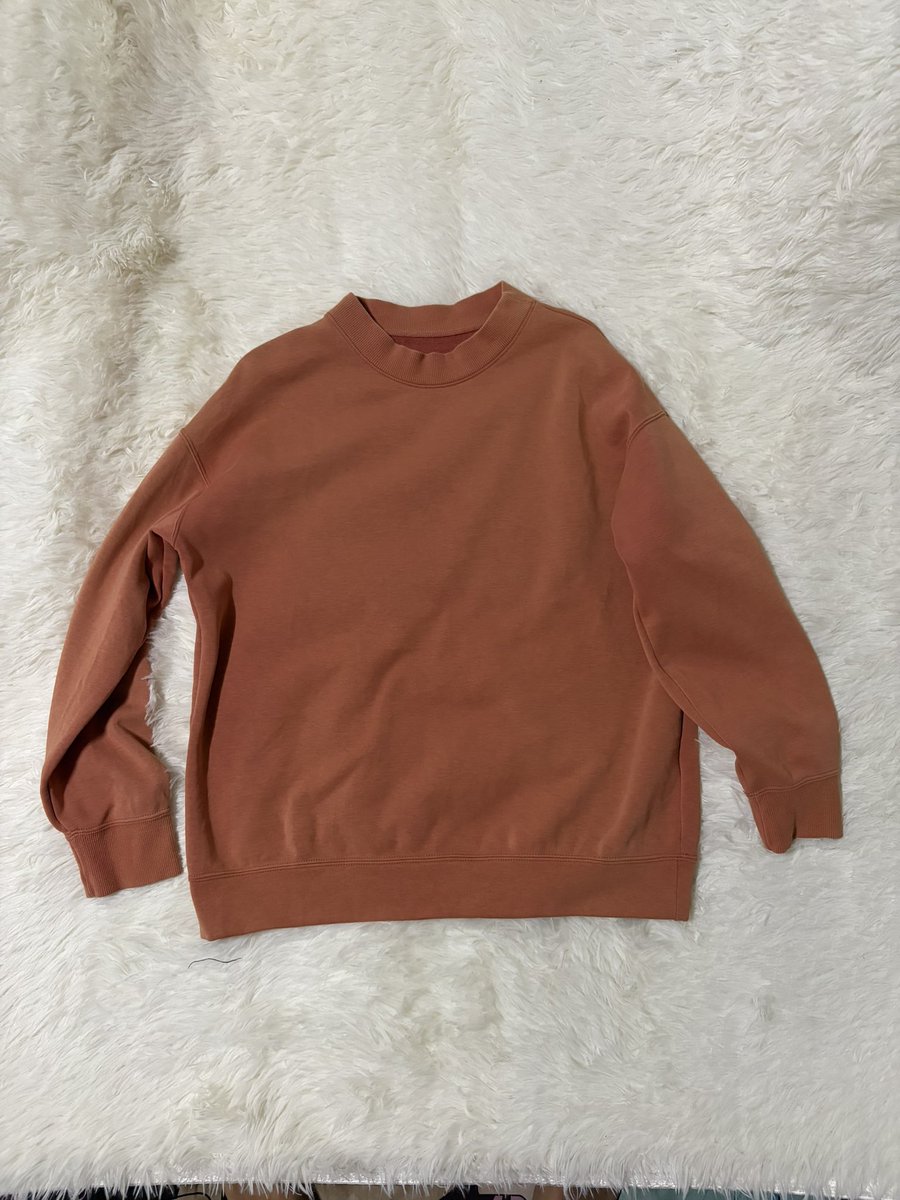 wanitt11's tweet photo. ส่งต่อเสื้อ uniqlo มือ2 ขอคนรับได้

75-ส่งฟรี✨💨  อกได้ถึง40+ ยาว24
ป้าย M

#ส่งต่อcintage #ส่งต่อstylist #ส่งต่อเสื้อผ้ามือสอง #ส่งต่อกางเกงยีนส์ #ส่งต่อเครื่องสําอาง #ส่งต่อสกินแคร์ #ส่งต่อbirkenstock #ส่งต่อเสื้อผ้ามือสองสภาพดี #ส่งต่อlongchampแท้ #ส่งต่อdior #ส่งต่อbemingbkk https://t.co/O9CxBknJY6