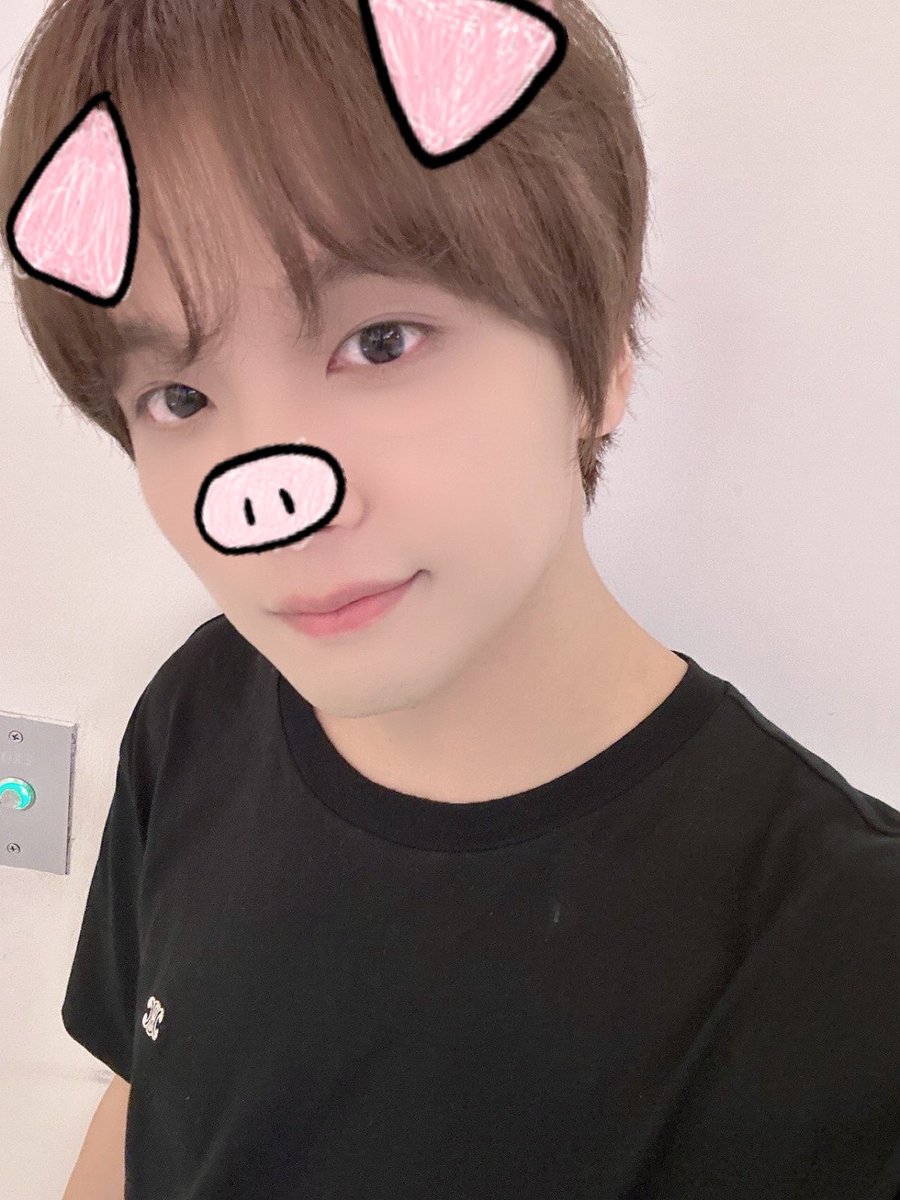 ayaendh's tweet photo. #되지즈 혀기♡훙이 https://t.co/2kOc5Dlv8t