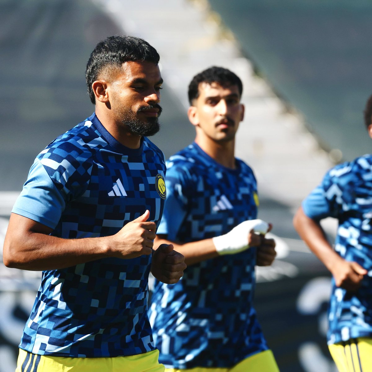 Jaflz's tweet photo. 🔥🥶
طقم الإحماء الجديد لفريق  النصر ✨

 #النصر_استريلا 🇵🇹 https://t.co/Tmw4Hy9HU3