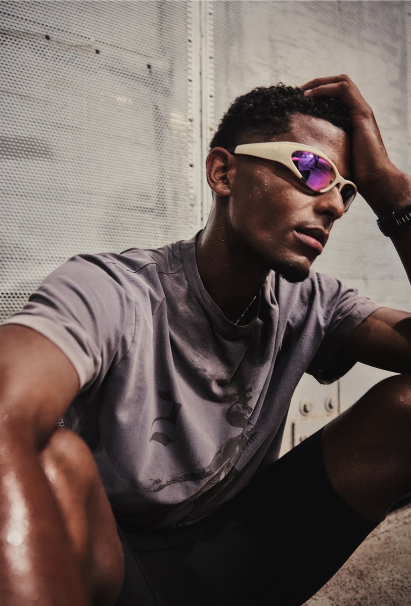 247byrepresent's tweet photo. Engineered through two years of athlete-led testing and refinement.

247 FW26 launching 05.08.26 https://t.co/TVR6nYUpwh