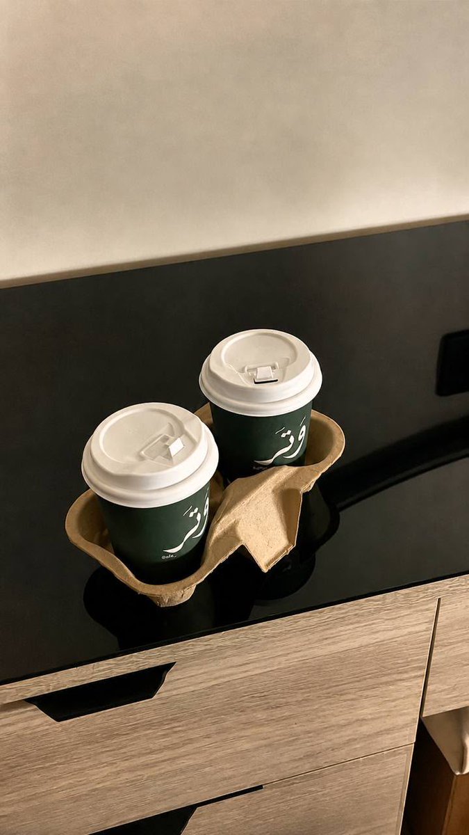 _tol20's tweet photo. لا أريد الكثير... فقط قهوة معك، وما يتبعها من عمر.

☕🤍 https://t.co/7exaqsUgVg