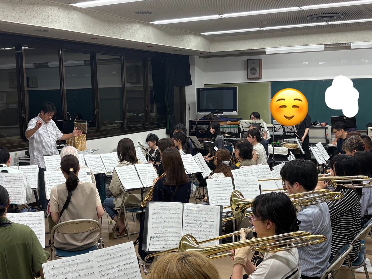 vivace1994's tweet photo. 今日も練習でした！本番まであと練習は1回…1回！？時間が経つのが早すぎてガクガクしております。8/16が本番です。
#ヴィヴァーチェ #天白区 #吹奏楽 https://t.co/MnmqBnIOXM