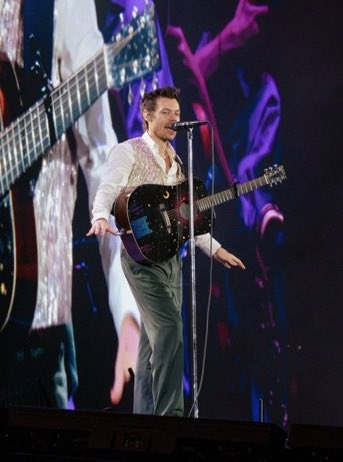 Sunshineee2809's tweet photo. 💚| Harry durante el concierto de hoy (31 de julio de 2026) en el Estadio GNP Seguros, en la Ciudad de México, México.
•••
🇺🇸 Harry at today’s show (July 31, 2026) at Estadio GNP Seguros in Mexico City, Mexico.
#HarryStyles #KATTDO #KISSCO #TogetherInMexico #TogetherTogetherMexico #TogetherTogetherTour #TogetherTogetherMexicoCity #TTMexicoCity
#TogetherInMexicoCity
#TogetherTogetherMexicoCity