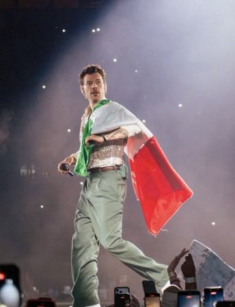 Sunshineee2809's tweet photo. 💚| Harry durante el concierto de hoy (31 de julio de 2026) en el Estadio GNP Seguros, en la Ciudad de México, México.
•••
🇺🇸 Harry at today’s show (July 31, 2026) at Estadio GNP Seguros in Mexico City, Mexico.
#HarryStyles #KATTDO #KISSCO #TogetherInMexico #TogetherTogetherMexico #TogetherTogetherTour #TogetherTogetherMexicoCity #TTMexicoCity
#TogetherInMexicoCity
#TogetherTogetherMexicoCity