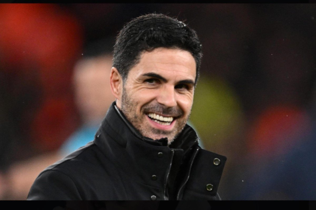 XolidCity's tweet photo. Enzo Maresca will win the Premier League.

I'll stand on this hill: And this is why... 👇

When people say, "If Arsenal sign Vinícius Jr. and Bruno Guimarães, Arteta will dominate the Premier League," I just laugh.

Enzo took a poor Chelsea side, won a European trophy, then conquered the world by lifting the FIFA Club World Cup.

Now imagine what he'll do with Manchester City.

Arteta is elite... but Enzo is a winner.

That's the difference. 👑