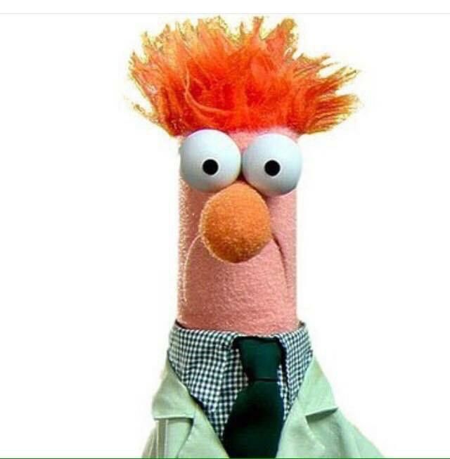 legosluv's tweet photo. Fue un proceso lento y tedioso (por lo de que nono hay tutoriales en Youtube de cómo hacer un Beaker) pero lo documenté todo por si alguien necesita de mis conocimientos como maestra marionetista en el futuro. Aquí el original, por si no sabéis qué muppet es https://t.co/TbBr8QHamj