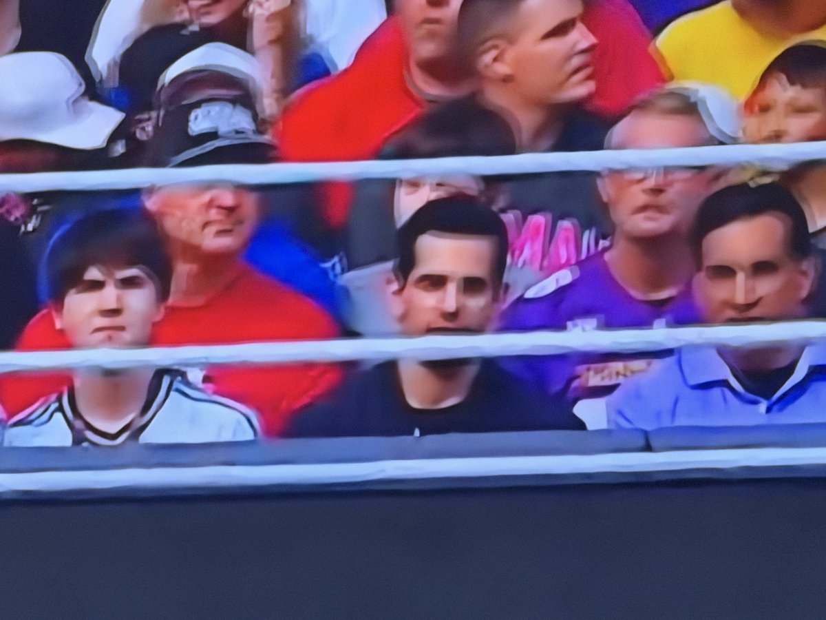 TheTradeMarkNP's tweet photo. The greatest podcaster of allll time chillin at ringside!! @ChrisVanVliet #summerslam #wwe @WWE https://t.co/m8Yog9X7bp