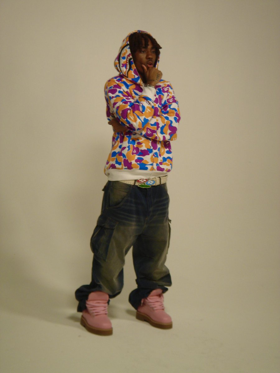EemTriplin's tweet photo. feelin like wayne https://t.co/uhOIQoDnaa