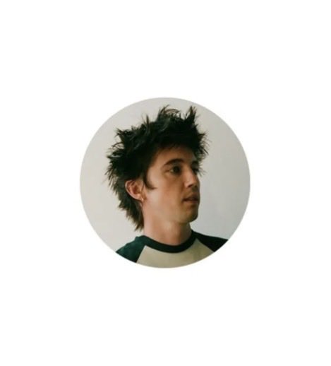 ALESlVAN's tweet photo. troye sivan new era is (almost) here! https://t.co/igYusqlahU