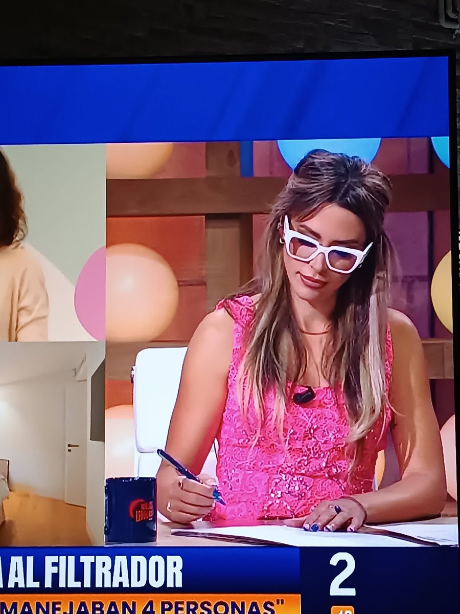 germanile's tweet photo. @MalasLenguas_Tv @dfernandez1975 Pero que apunta toda la santa noche???😂😂😂 https://t.co/AYsgVRF2Iw