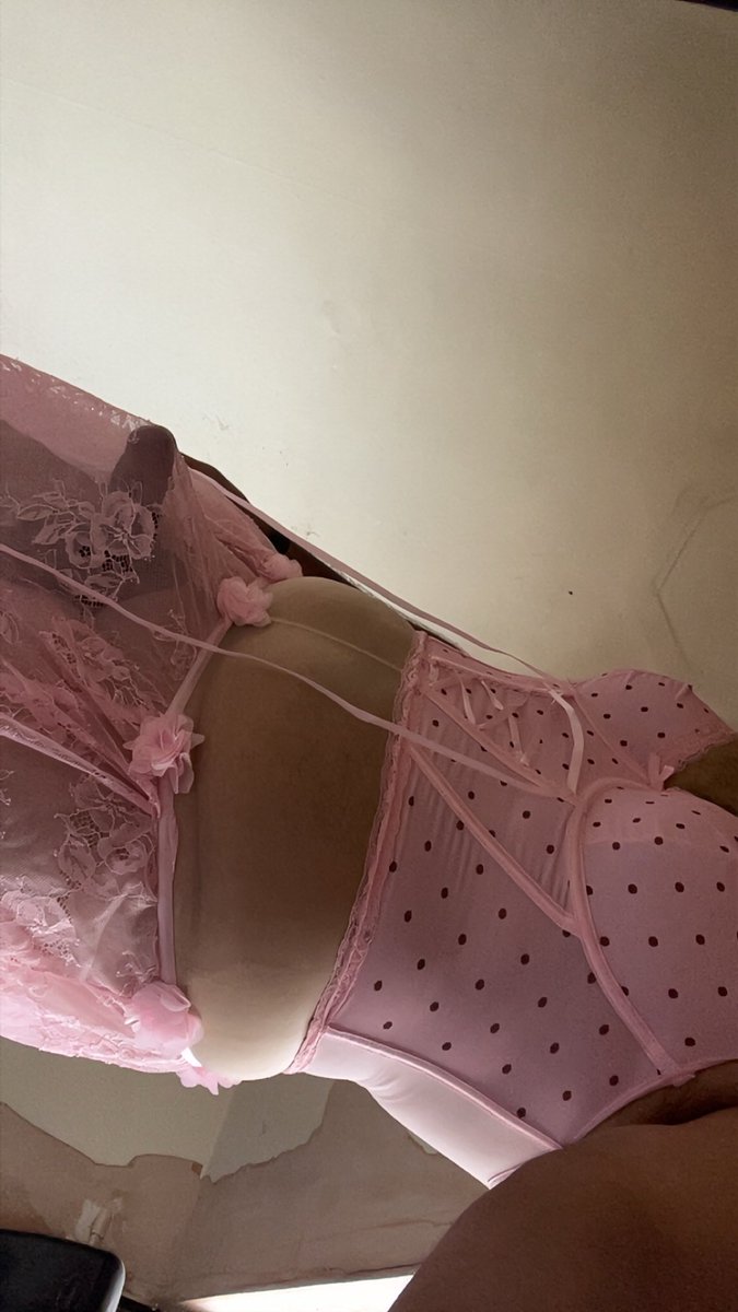 JohnFromHayes's tweet photo. Any fems in London wanna connect? Meet and dress up ❤️ x https://t.co/xawGKCq2EA