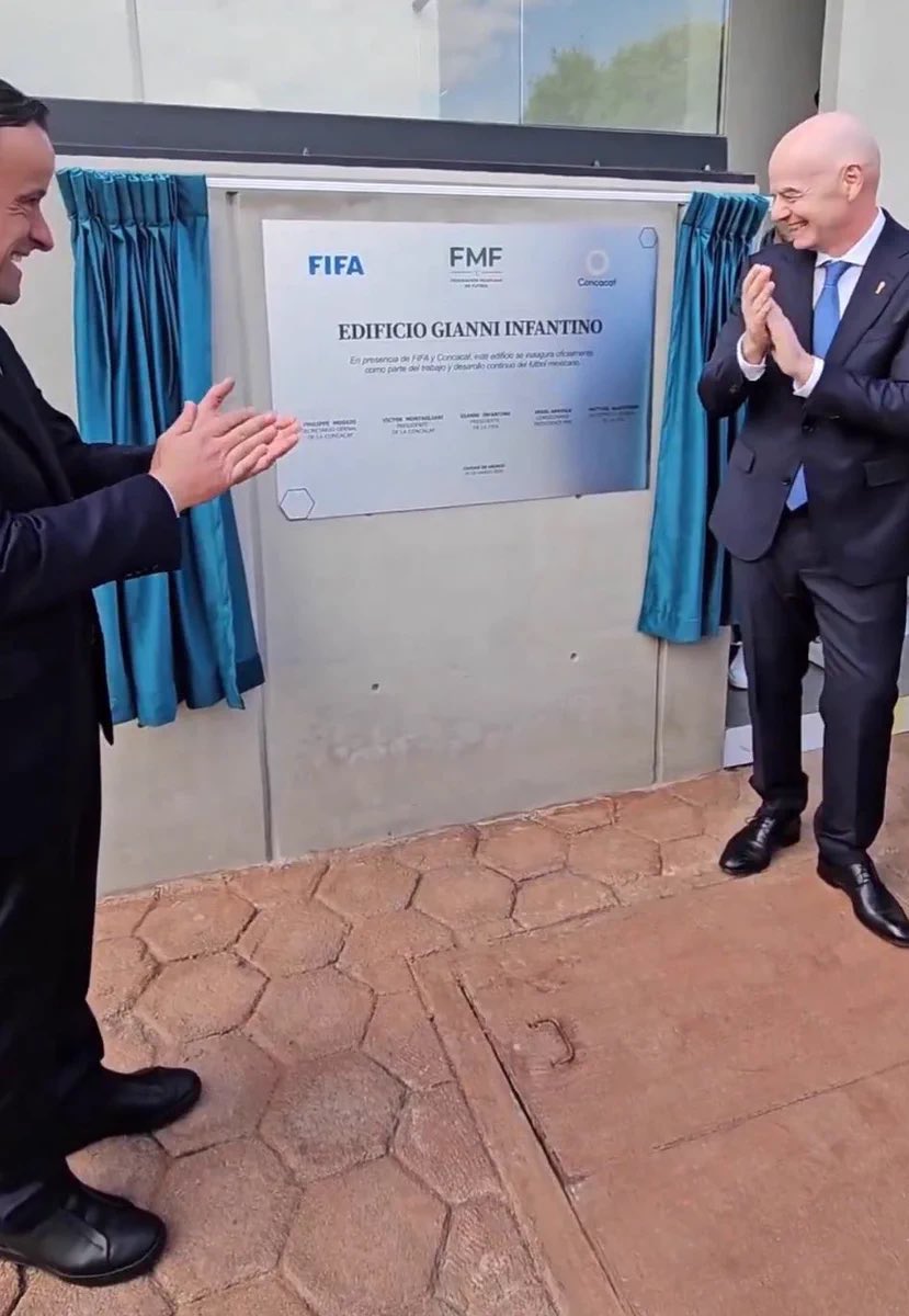 futaztecapostin's tweet photo. Toda la FIFA queriendo sacar a Infantino.

Mikel Arriola: https://t.co/7RkH5CThuB